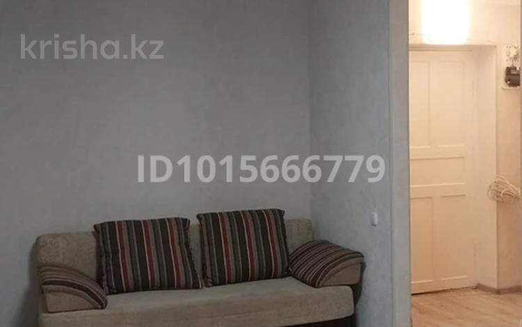 3-комнатная квартира · 45 м² · 3/5 этаж, мкр Новый Город, Абдирова 9 за 19 млн ₸ в Караганде, Казыбек би р-н — фото 2