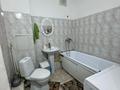2-комнатная квартира · 76 м² · 4/10 этаж, мкр Нурсая, Т. Жумагалиева 10 за 28 млн ₸ в Атырау — фото 10