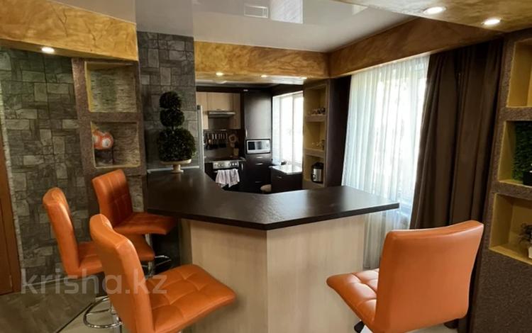 3-комнатная квартира · 73 м² · 2/5 этаж, Сагадад нурмагомбетов 43 за 35.6 млн ₸ в Усть-Каменогорске — фото 2