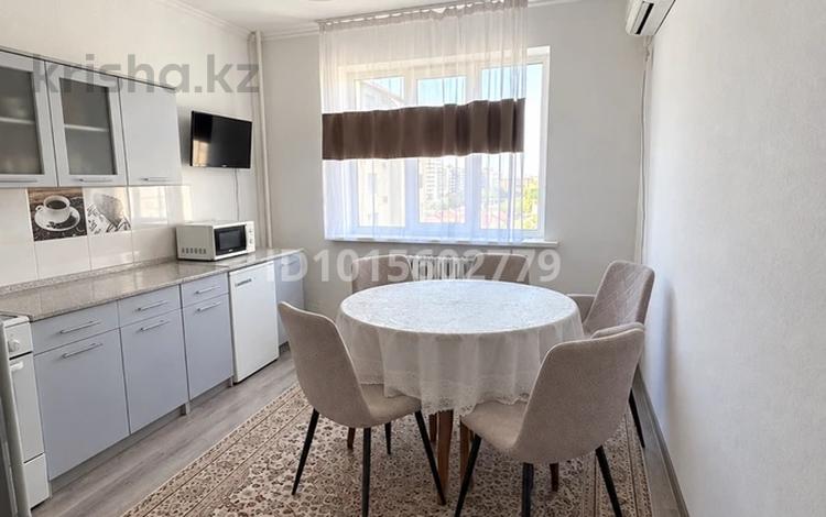3-бөлмелі пәтер · 89 м² · 8/10 қабат, Ақбұлақ ш/а. 143 — Рыскулова Момышулы, бағасы: 50 млн ₸ в Алматы, Алатауский р-н — фото 2