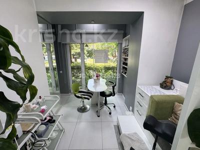 Салоны красоты · 15 м² за 150 000 ₸ в Алматы, Медеуский р-н