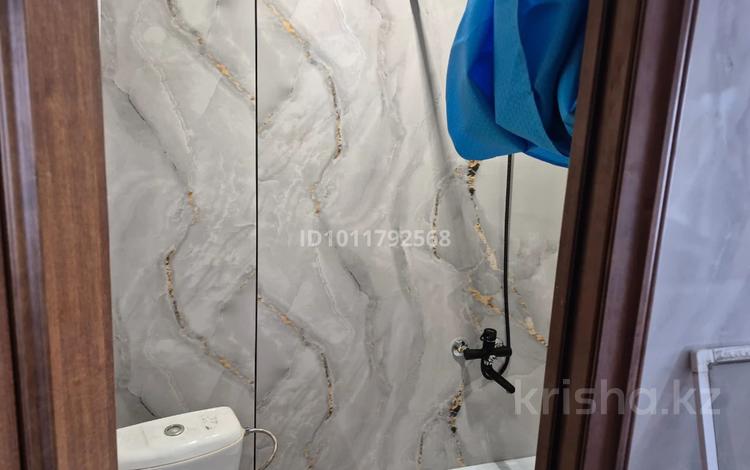 1 бөлме · 15 м², Толстого 104, бағасы: 120 000 ₸ в Павлодаре — фото 2