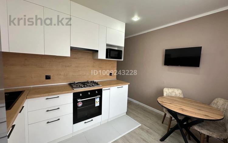 3-бөлмелі пәтер · 61 м² · 4/5 қабат, 10 микр 13, бағасы: 21 млн ₸ в Аксае — фото 2