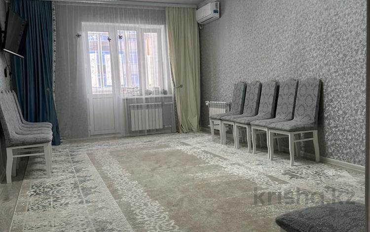 3-комнатная квартира, 83.6 м², 1/9 этаж, самал 99/1 за 29.9 млн 〒 в Уральске — фото 2