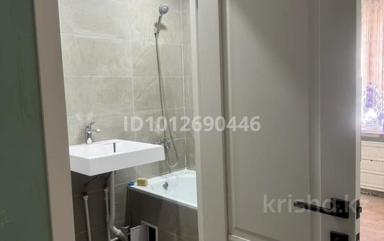 2-комнатная квартира · 43.5 м² · 5/5 этаж, Камзина 25 за 8.5 млн ₸ в Аксу — фото 2