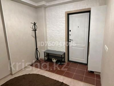 2-комнатная квартира · 48 м² · 3/5 этаж, мкр Центральный, Момышулы 8 — Остановка Светлана за 28 млн 〒 в Атырау