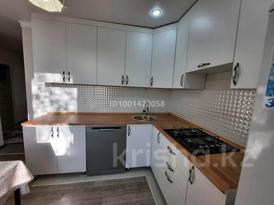 2-комнатная квартира · 48 м² · 2/3 этаж, Молодежная 1 — Возле нахаловке за 10 млн ₸ в Аркалыке