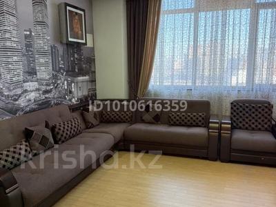 3-комнатная квартира · 90 м² · 11/26 этаж, Кошкарбаева 10 — Хазрет султан мечеть за 600 000 ₸ в Астане, Сарайшык р-н