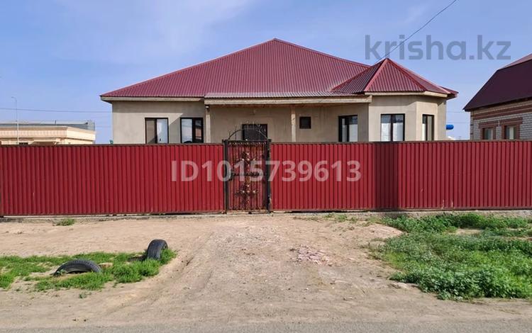 Отдельный дом · 4 комнаты · 180 м² · 10 сот., мкр Акжайык, Нуржанова 10А — Находится сзади остановки, напротив ресторана Хан-Шатыр за 29 млн ₸ в Атырау — фото 2