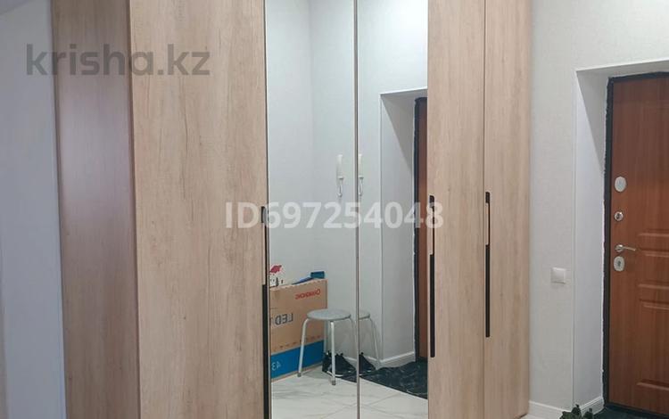 2-бөлмелі пәтер, 70 м², 9/10 қабат, мкр. Алтын орда, Молдагуловой 66/1 — Алия Молдагуловой 66/1, бағасы: 30 млн 〒 в Актобе, мкр. Алтын орда — фото 2