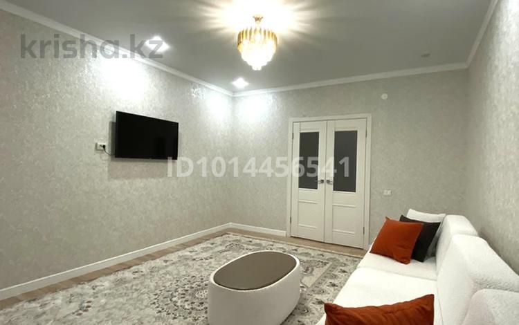 2-комнатная квартира · 62 м² · 3/5 этаж, мкр. Алтын орда 40 г — үй шамамен ниш, жекпе жектің маңында за 27.5 млн ₸ в Актобе — фото 2