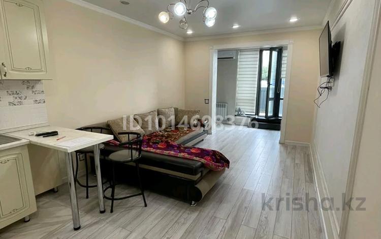 1-комнатная квартира · 38 м² · 3/17 этаж, Толе би 185А за 320 000 ₸ в Алматы, Алмалинский р-н — фото 8