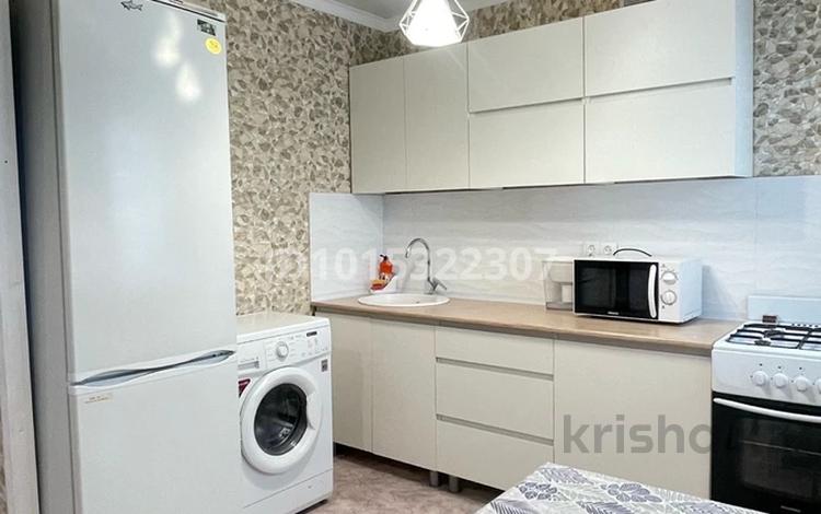 2-комнатная квартира · 50 м² · 1/5 этаж, 8-й мкр 15 за 180 000 ₸ в Актау — фото 2