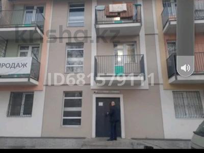 1-комнатная квартира · 21 м² · 1/3 этаж, мкр Кокмайса (Дорожник), Мкр Дорожник 57б — Рынок'Мизам"барахолка,около школы87,окно выходит в противоположную сторону от школы,тихая,уютная квартира за 16 млн ₸ в Алматы, Жетысуский р-н