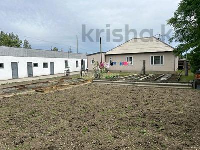 Продажа домов и дачи в Абай обл.: Отдельный дом · 4 комнаты · 120 м² · 10 сот., 111 за 25 млн 〒 Отдельный дом · 4 комнаты · 120 м² · 10 сот., 111 за 25 млн 〒 в Семее
