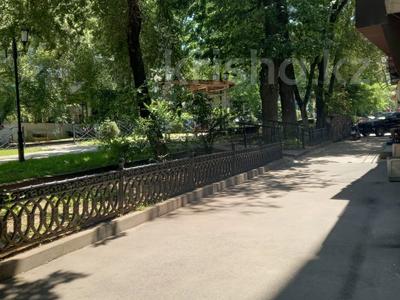 4-комнатная квартира · 103.9 м² · 8/12 этаж, Зенкова за 88 млн ₸ в Алматы, Медеуский р-н