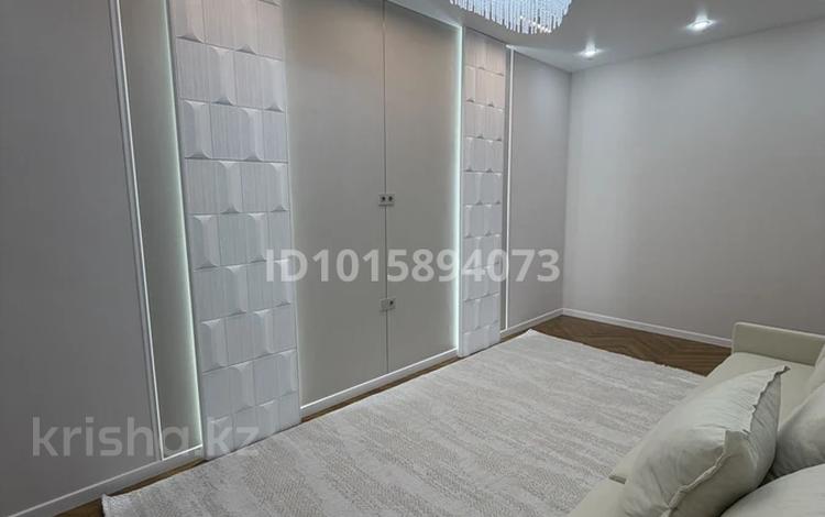 3-бөлмелі пәтер · 80 м² · 4/12 қабат, Жубан Молдагалиев 3 — Район Хан Шатыра., бағасы: 54.9 млн ₸ в Астане, Нура р-н — фото 2