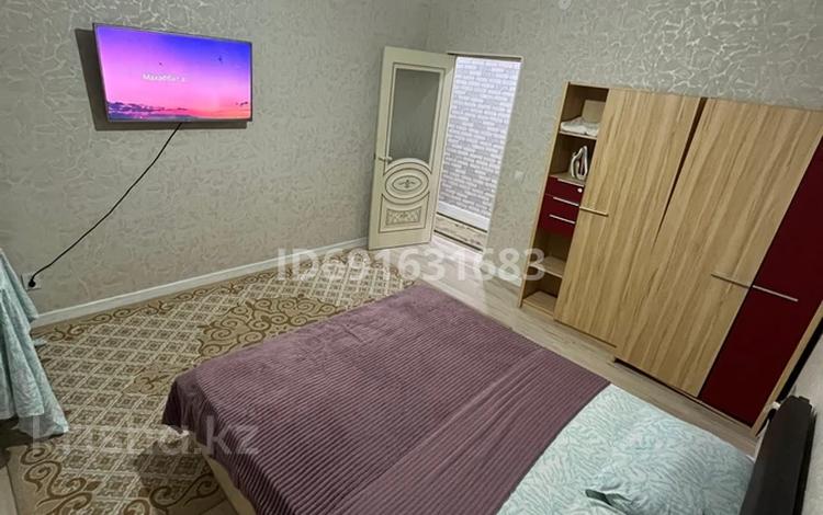 2-бөлмелі пәтер · 70 м² · 1/5 қабат · тәулік бойы, 17-й мкр 102 — Ясин, бағасы: 9 000 〒 в Актау, 17-й мкр — фото 13