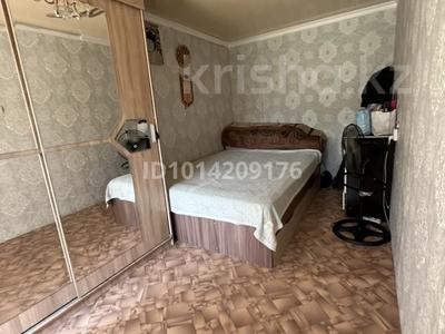 2-комнатная квартира · 44 м² · 4/5 этаж, Майкудук, 12й микрорайон 37 за 12 млн ₸ в Караганде, Алихана Бокейханова р-н