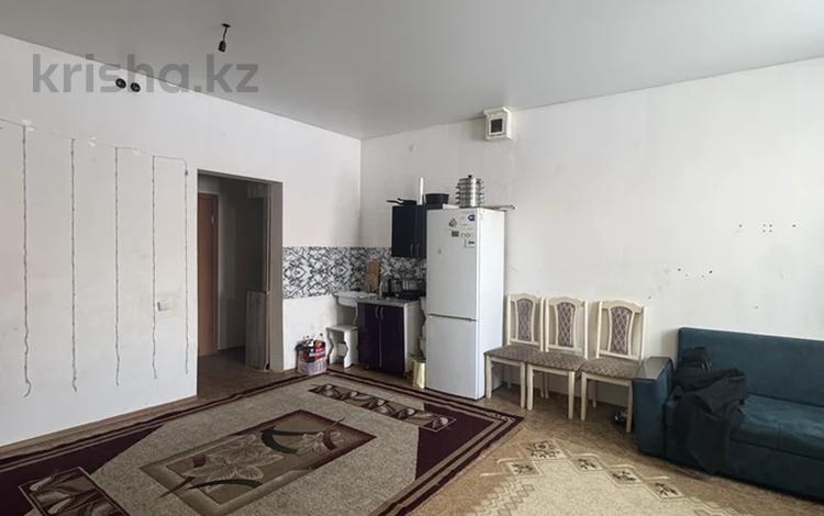 1-комнатная квартира · 36.7 м² · 1/3 этаж, Шарипова 2 за 10.8 млн ₸ в Усть-Каменогорске — фото 2
