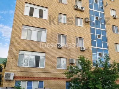 2-комнатная квартира · 70 м² · 1/5 этаж, мкр Центральный, Гурьевская 6Б — ТД НАСИХА за 29 млн 〒 в Атырау