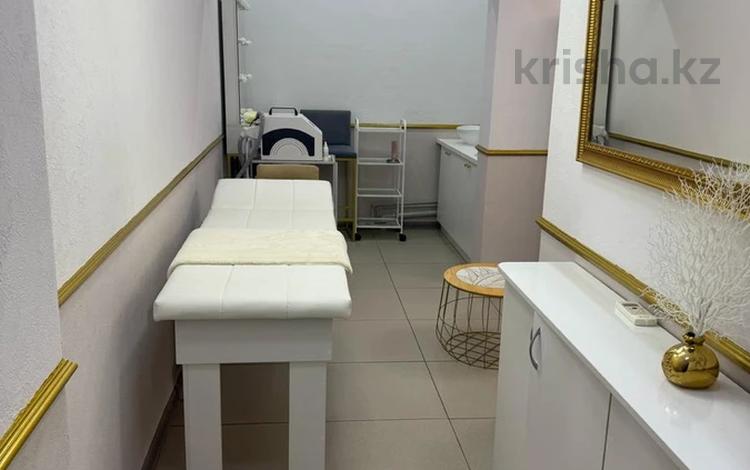 Свободное назначение, салоны красоты, кабинеты и рабочие места · 13 м² за 130 000 〒 в Алматы, Бостандыкский р-н — фото 2