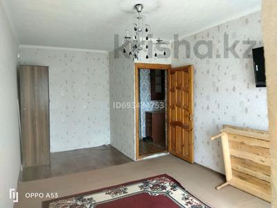 1-комнатная квартира, 36 м², 4/5 этаж, Астана даңғылы 4/11 — Ақжол магазин құрылым за 10 млн 〒 в Аксукенте