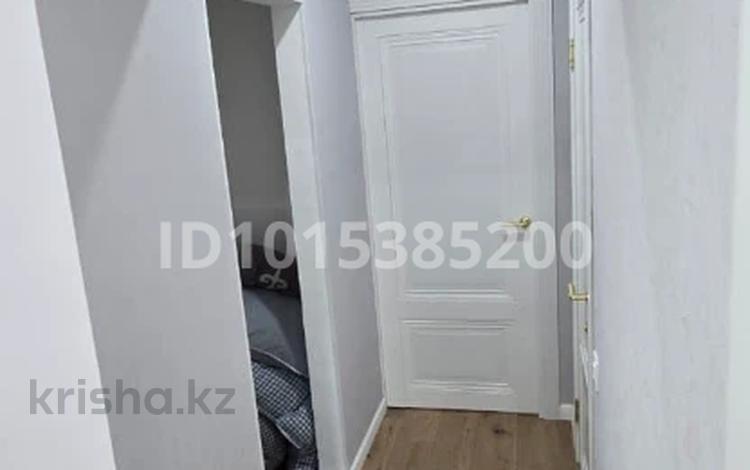 3-бөлмелі пәтер · 107.7 м² · 6/9 қабат, Ескі аэропорт ш/а., Самал 88, бағасы: 50 млн ₸ в Уральске, мкр Старый Аэропорт — фото 2