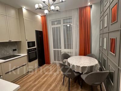 4-комнатная квартира · 150 м² · 8/14 этаж, Кайым Мухамедханов 1, 1/1, 1/2 за 900 000 〒 в Астане, Нура р-н