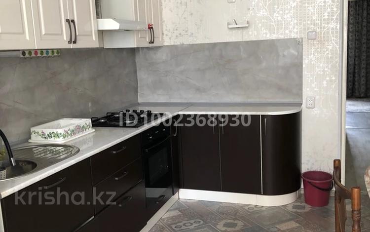3-комнатная квартира · 75.2 м² · 3/5 этаж, мкр Жана Орда 13 за 200 000 ₸ в Уральске — фото 2