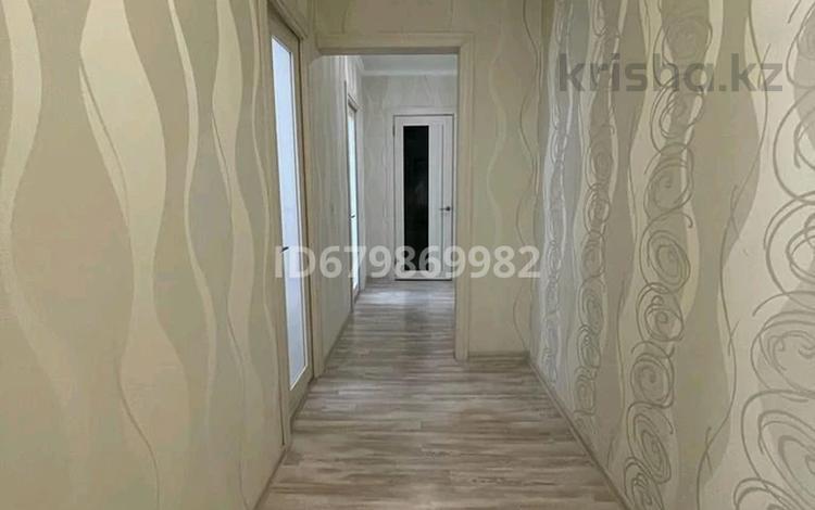 3-бөлмелі пәтер · 70 м² · 5/9 қабат, 10 4, бағасы: 300 000 ₸ в Аксае — фото 2