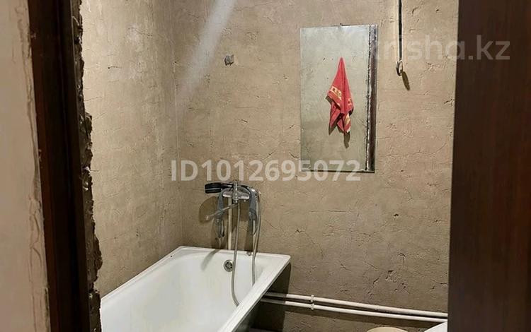 2-бөлмелі пәтер · 66 м² · 4/5 қабат, мкр. Алтын орда, Микрорайон Батыс-2 49Л, бағасы: 20.5 млн ₸ в Актобе — фото 2