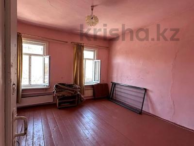3-комнатная квартира · 66.9 м² · 2/2 этаж, Тынышпаева 132 за 7.5 млн ₸ в Усть-Каменогорске