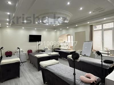 Офисы, магазины и бутики, салоны красоты, образование · 75 м² за 700 000 〒 в Алматы, Медеуский р-н