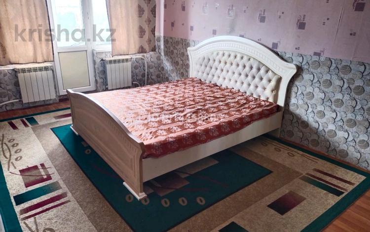 3-комнатная квартира · 61 м² · 5/5 этаж, мкр 5 12 — Абая-Есет батыра за 15 млн ₸ в Актобе — фото 2