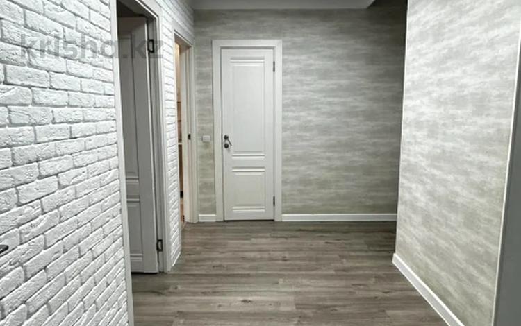 2-бөлмелі пәтер · 61 м² · 1/7 қабат, Алтын орда ш/а., бағасы: 24 млн ₸ в Актобе, мкр. Алтын орда — фото 2