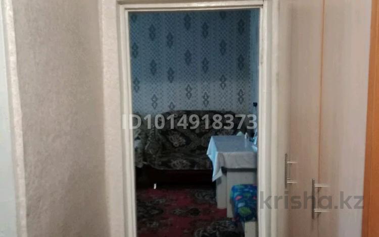 3-комнатная квартира · 47.5 м² · 1/2 этаж, 7 линия 38 за 6.5 млн ₸ в Семее — фото 2