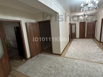 4-комнатная квартира · 141 м² · 4/5 этаж, мкр. Алтын орда, Тауелсиздик 5 — гипермарткета Дина за 62 млн ₸ в Актобе