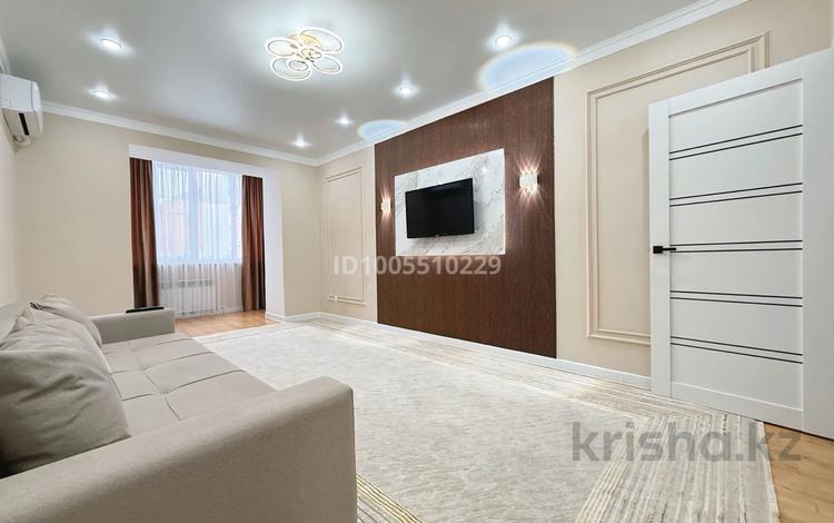 3-комнатная квартира · 100 м² · 1/5 этаж, мкр Северо-Восток, Циолковского 1/3 за 260 000 ₸ в Уральске — фото 14