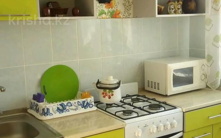 2-комнатная квартира · 42 м² · 5/5 этаж, Советская 8 за 15 000 ₸ в Бурабае — фото 3