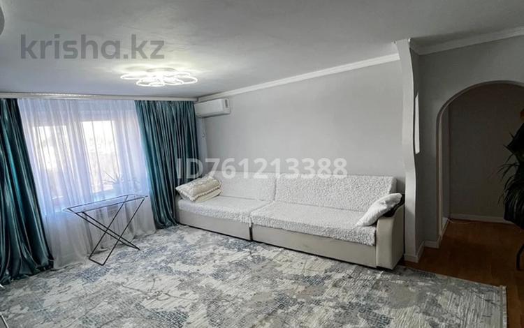 3-бөлмелі пәтер · 60 м² · 6/10 қабат, 2 ш/а. 285 — Братья Жубановых 285 рядом с Алтаем 1988 г. постройки кирпичный дом, бағасы: 21 млн ₸ в Актобе, мкр 8 — фото 2