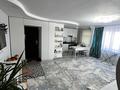 3-бөлмелі пәтер · 60 м² · 6/10 қабат, 2 ш/а. 285 — Братья Жубановых 285 рядом с Алтаем 1988 г. постройки кирпичный дом, бағасы: 21 млн ₸ в Актобе, мкр 8 — фото 2