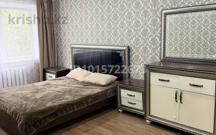 3-комнатная квартира · 61 м² · 1/5 этаж, 5 мкр 21 — Где рынок ,ГУВД за 11 млн ₸ в Степногорске — фото 2