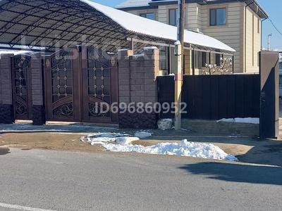 Отдельный дом · 8 комнат · 230 м² · 7 сот., К. Азербаева Азербаева за 90 млн 〒 в Таразе