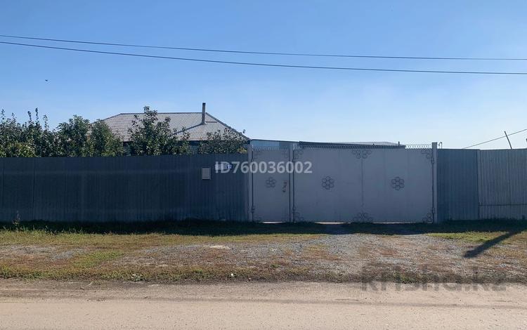Отдельный дом · 3 комнаты · 120 м² · 28 сот., Абдикова 12 — 2 съезд , пересечение улиц Дружбы и Кенжекольская за 30 млн ₸ — фото 2