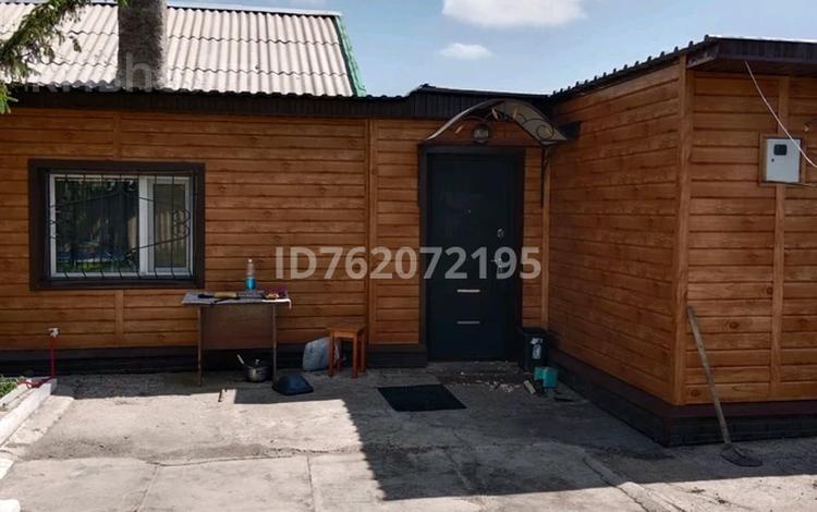 Отдельный дом · 3 комнаты · 61 м² · 3 сот., Пришахтинск, Учительская 20 — Учительская 20 за 11.5 млн 〒 в Караганде, Алихана Бокейханова р-н — фото 2