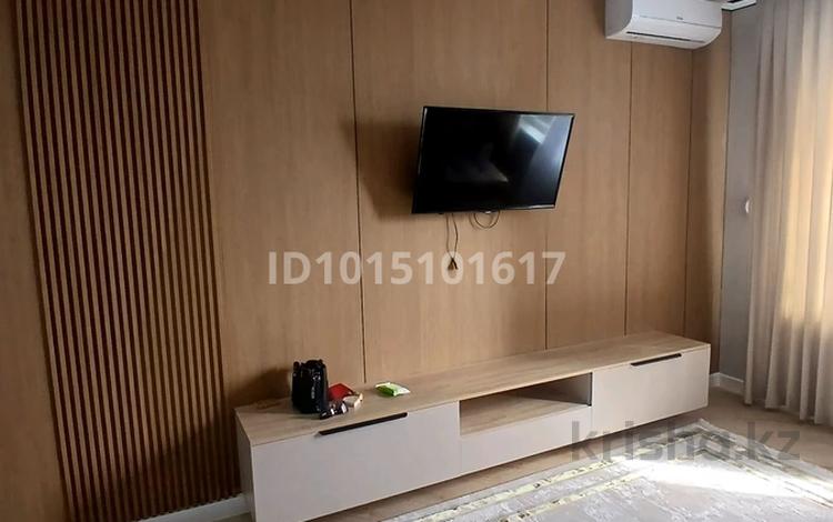 1-комнатная квартира · 45 м² · 10/12 этаж, Байдибек би 79 за 200 000 ₸ в Шымкенте — фото 2