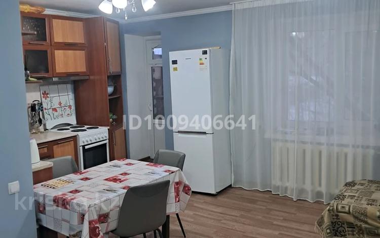 3-бөлмелі пәтер · 55 м² · 2/5 қабат, Музтау — Р-н Автовокзал 1 гор больница, бағасы: 18 млн ₸ в Усть-Каменогорске, Ульбинский — фото 2