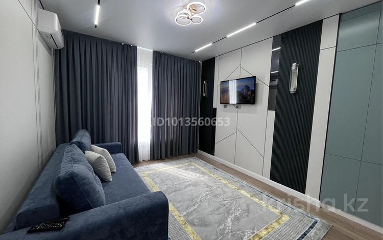 2-комнатная квартира · 66 м² · 8/9 этаж, мкр Шымсити, ул. 189 квартал 241А за 13 000 ₸ в Шымкенте, Абайский р-н — фото 2