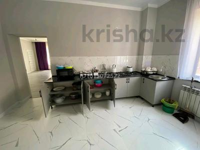 5 комнат · 300 м² · 2/2 этаж, 18 Квартал 50 за 50 000 ₸ в Каскелене